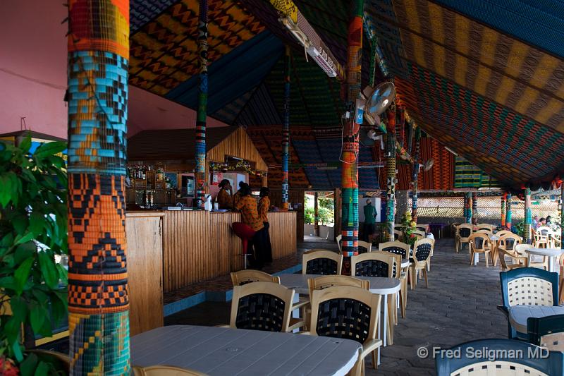 20090529_154505 D3 P1 P1.jpg - Interior, restaurant on beach, Dakar suburb